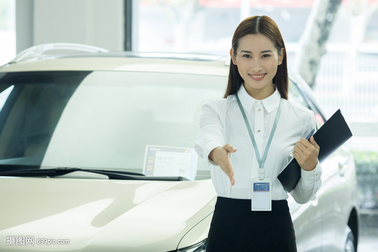 女性汽車(chē)銷(xiāo)售 獨(dú)特視角與服務(wù)優(yōu)勢(shì)